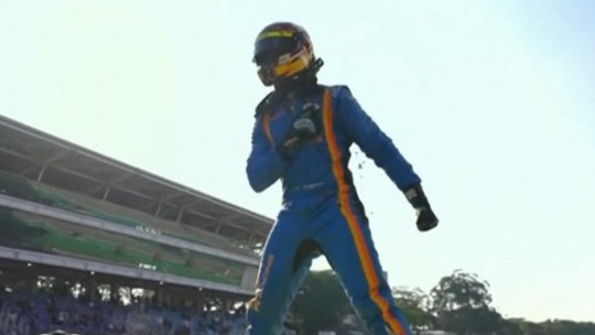 Cesar Ramos vence a corrida sprint da etapa de São Paulo da Stock Car - Foto: (sportv)