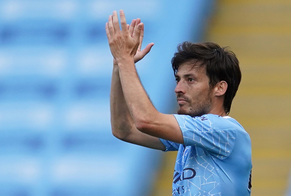 Ex-Manchester City e seleção espanhola abandona aposentadoria para jogar em time de Hong Kong