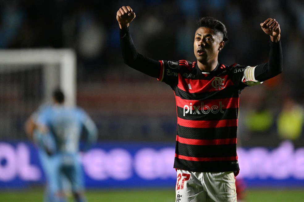 Bruno Henrique comemora classificação do Flamengo contra o Bolivar