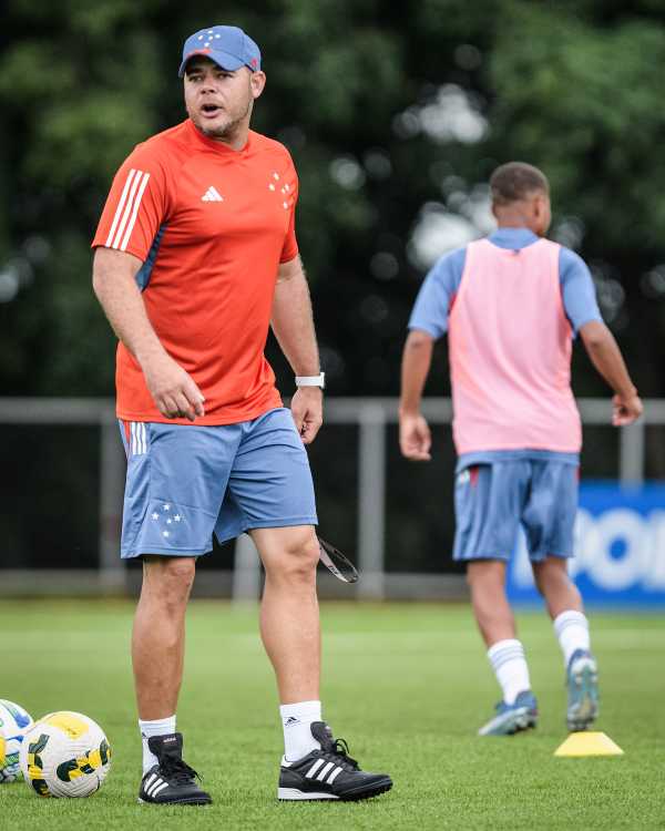 Cruzeiro contrata ex-coordenador da base do Vasco como técnico do Sub-17