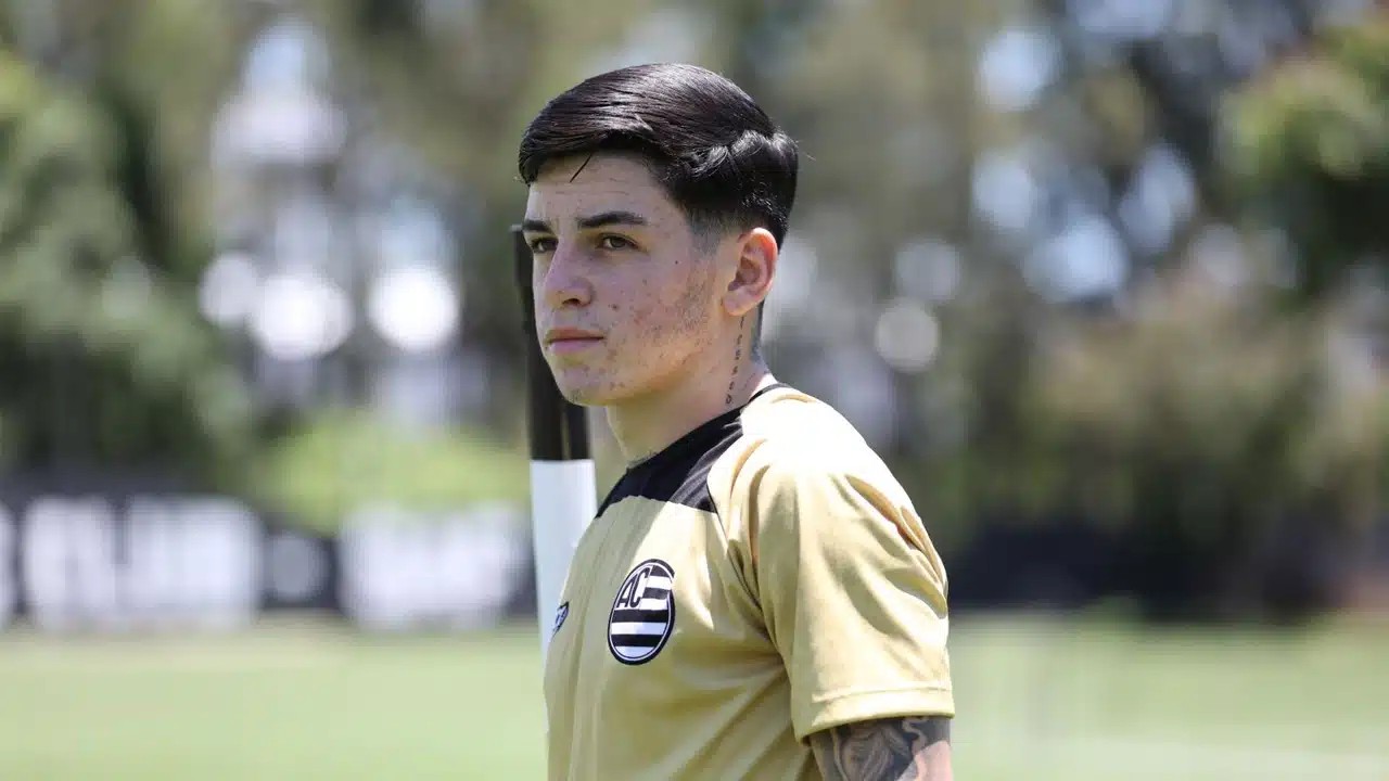 Flamengo reforça time sub-20 com contratação de meia do Athletic-MG