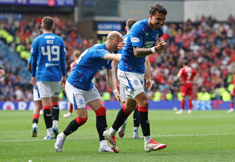 Jeft comemora primeiro gol com a camisa do Rangers, na goleada por 4 a 0 sobre o Aberdeen  Foto: MacNicol/Getty Images