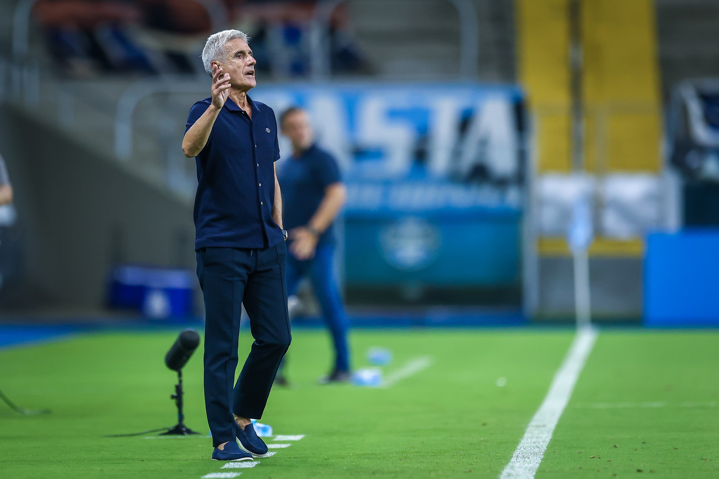 Trocas no Grêmio visam reforços para o Gre-Nal: jogo de maior impacto.