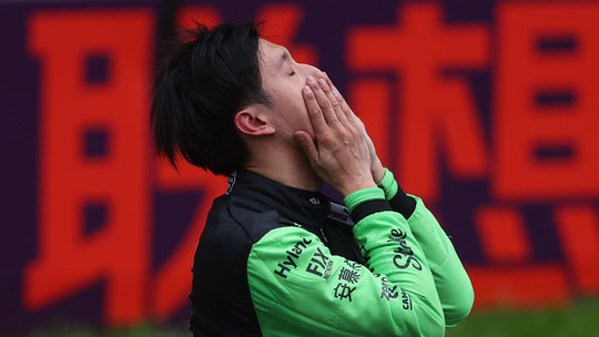 GP da China: primeiro chinês na F1, Zhou é ovacionado e chora - Foto: (Lars Baron/Getty Images)