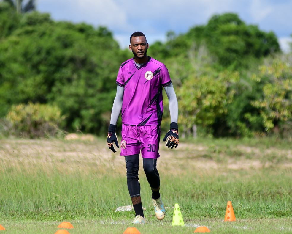 Goleiro Deijair atuou no Manaura nesta temporada &mdash; Foto: Paulo Bind&aacute;/Manauara