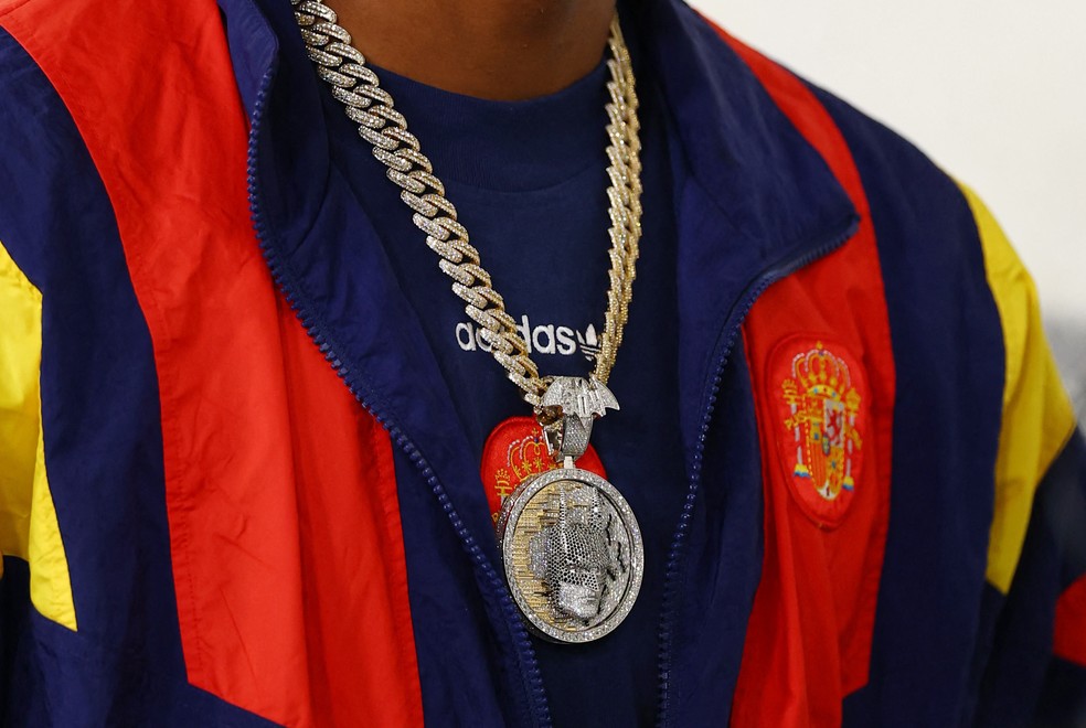 Colar de Yamal em detalhes  — Foto: REUTERS/Matthew Childs