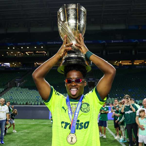 Ausência de Endrick no Palmeiras devido a lesão na coxa.