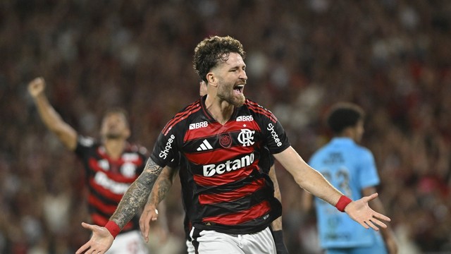 FIM DE JOGO! Flamengo vence o Santos no Maracanã e segue na briga pelo título