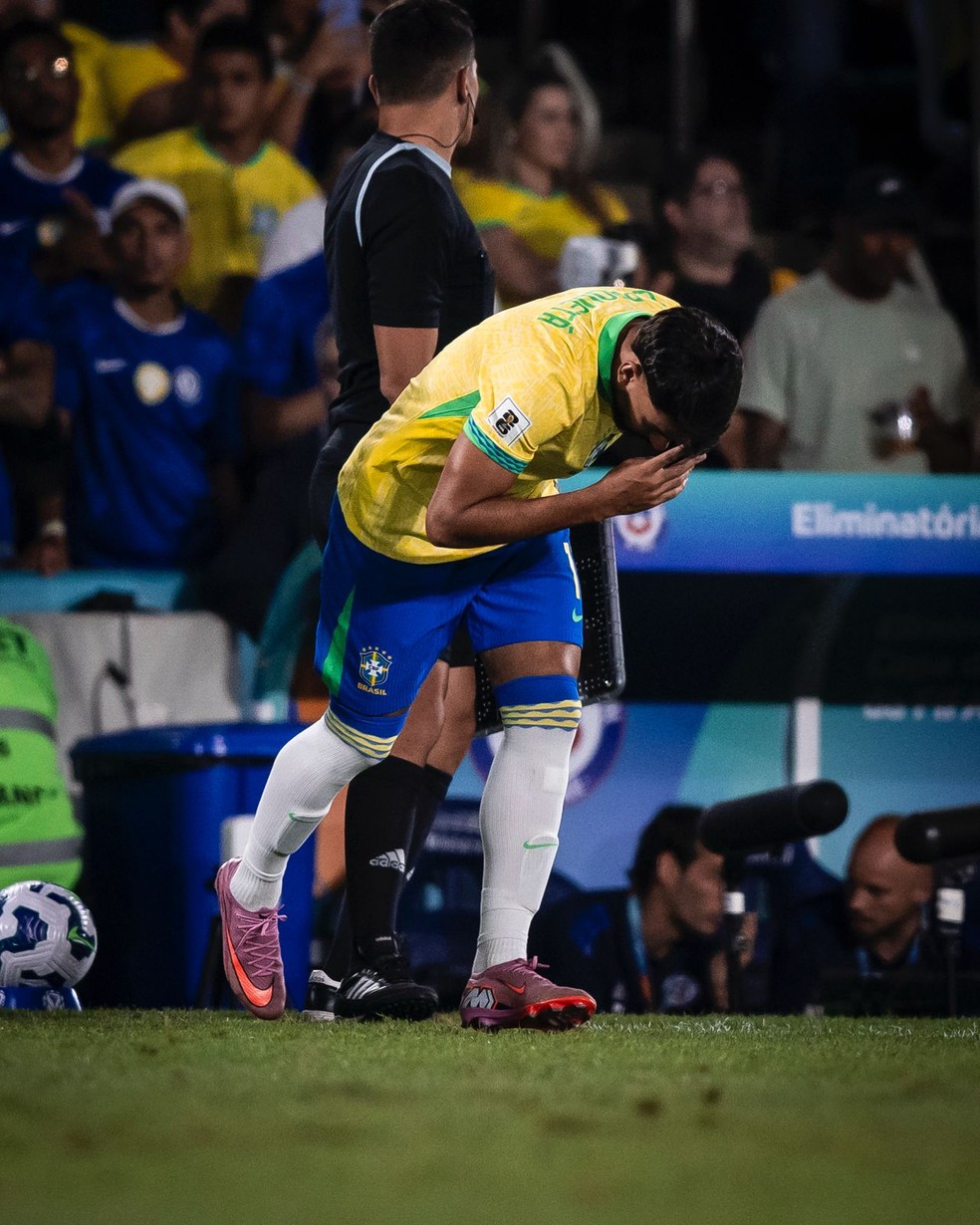 Dois anos em 40 segundos: Paquetá acelera o tempo para curar feridas e voltar a sorrir pela Seleção