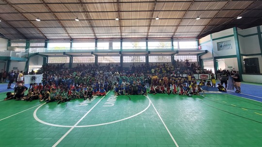 Confraternização final do Festival Dente de Leite de Futsal reúne mais de 200 crianças