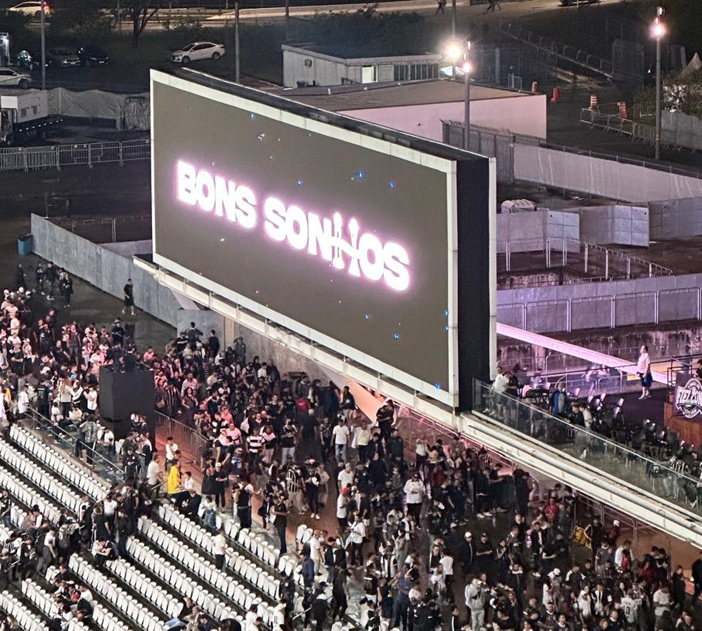 Provocação do Corinthians após vencer o Dérbi — Foto: Bruno Cassucci