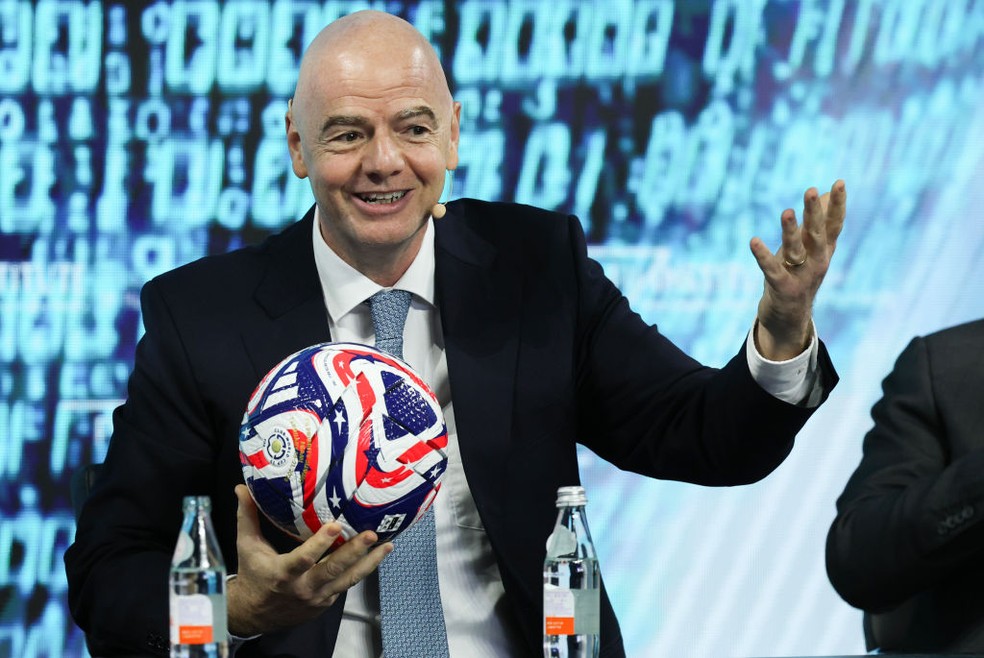 Gianni Infantino, presidente da Fifa, em evento com líderes globais do futebol — Foto: Joe Raedle/Getty Images