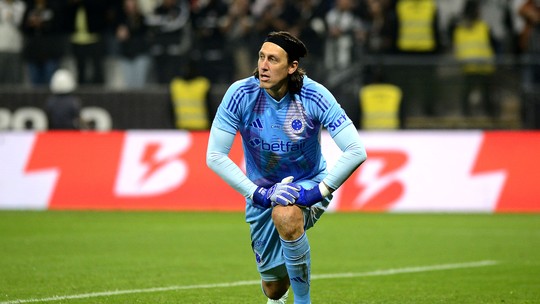 Em boa fase no Cruzeiro, Cássio não leva gols na Copa do Brasil há mais de dois anos