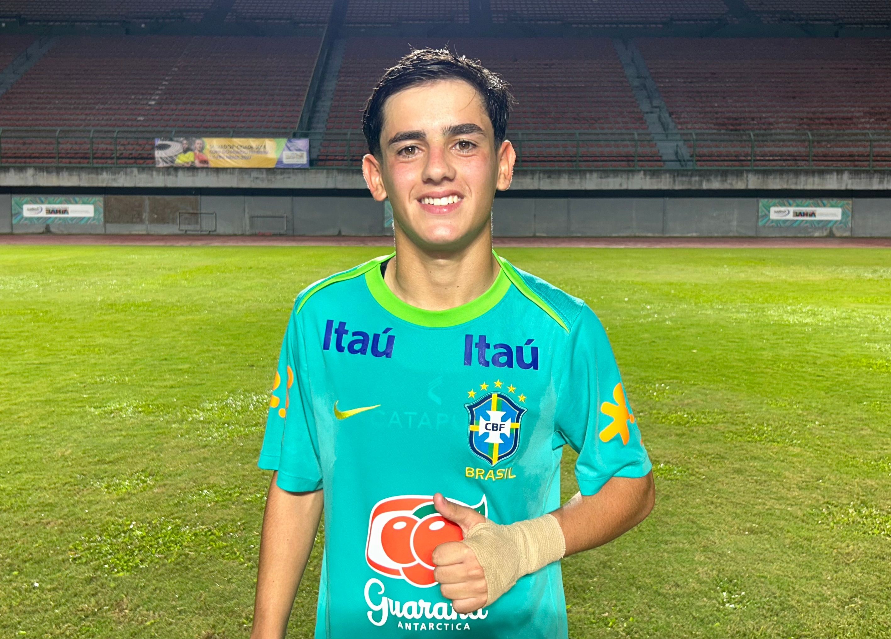 Filho de Fagner, jogador do Cruzeiro, destaca inspiração do pai na Seleção.