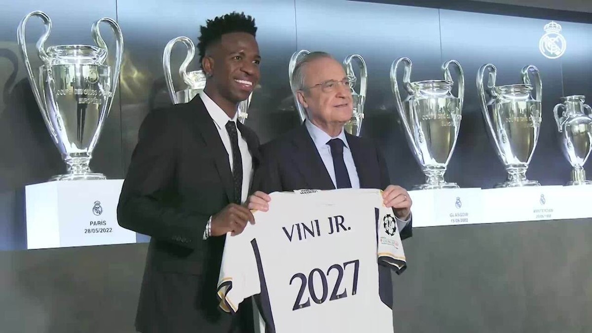 Em alta, Vinícius Jr. renova contrato com Real Madrid até 2027