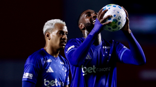 Gerson se lamenta em jogo do Cruzeiro