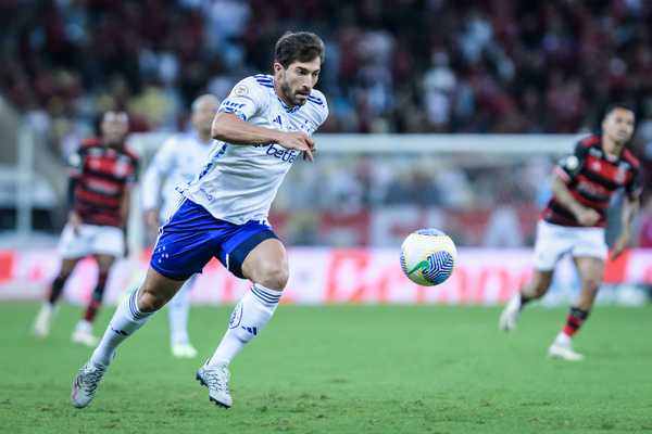 Lucas Silva completa um mês sem atuar em fim de contrato.