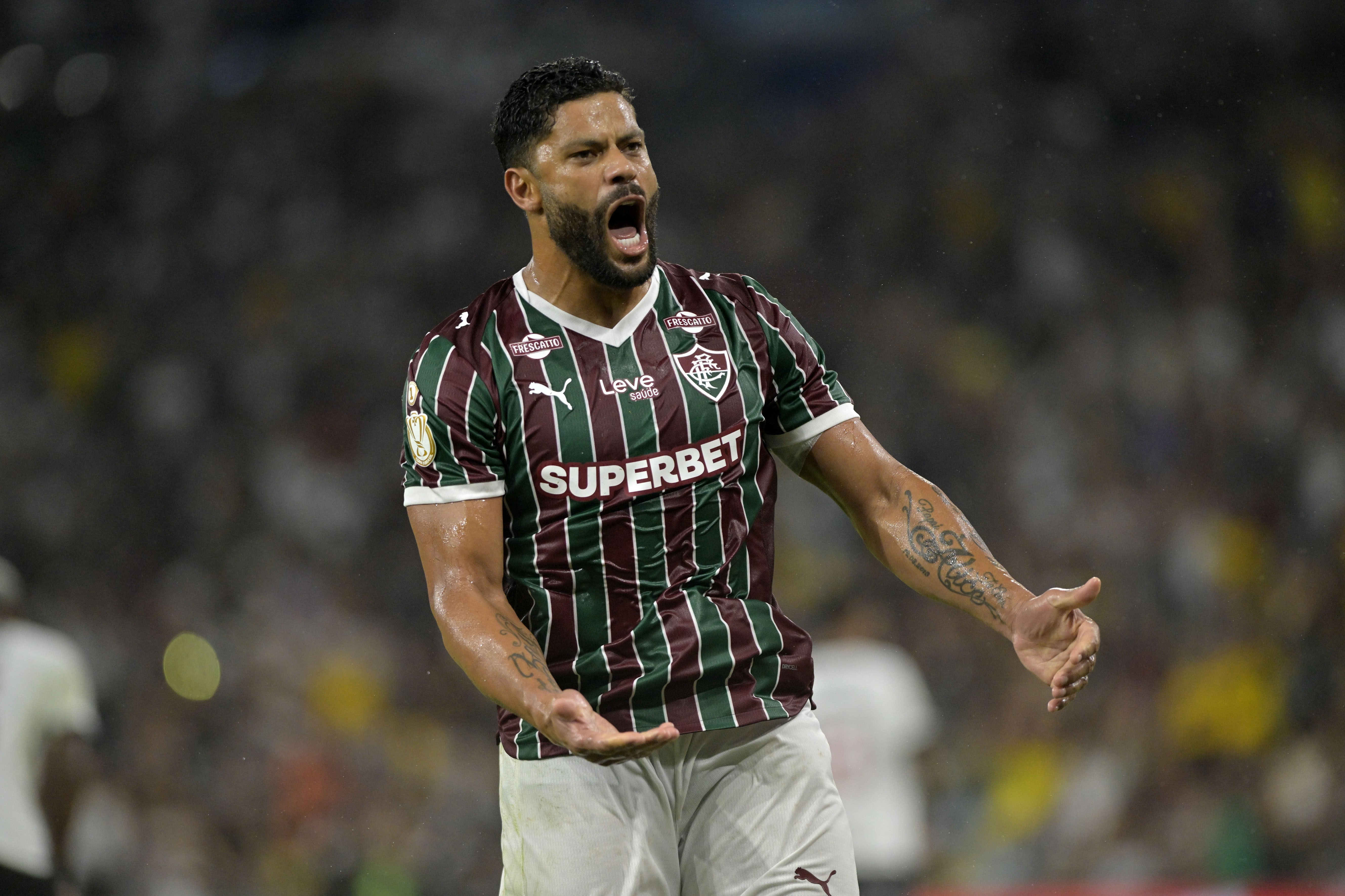 Hulk Assume Posição de Destaque no Ataque do Fluminense em Jogo da Libertadores Após Lesão de John Kennedy