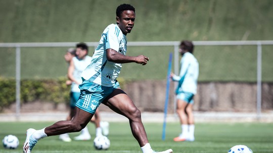 Reforço do Cruzeiro, Sinisterra sofre lesão muscular e vira desfalque para Leonardo Jardim