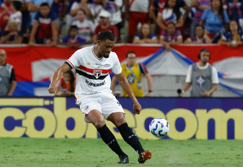 É ISSO QUE A TORCIDA QUER! Zagueiro celebra superação e união no elenco!