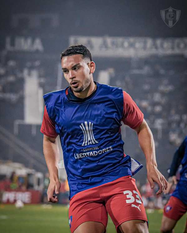 Seabra explica o motivo que fez Fabrizio Peralta não estrear pelo clube