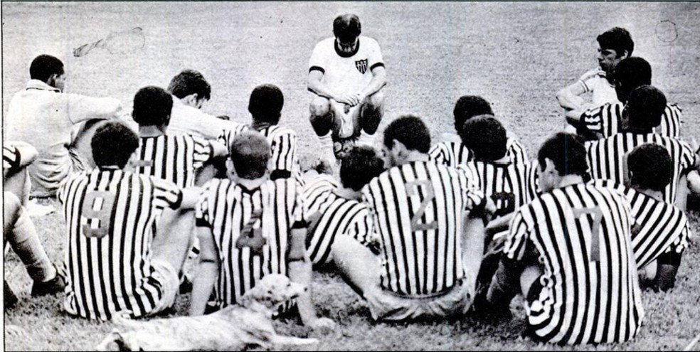 Telê Santana em treino do Atlético-MG — Foto: Divulgação