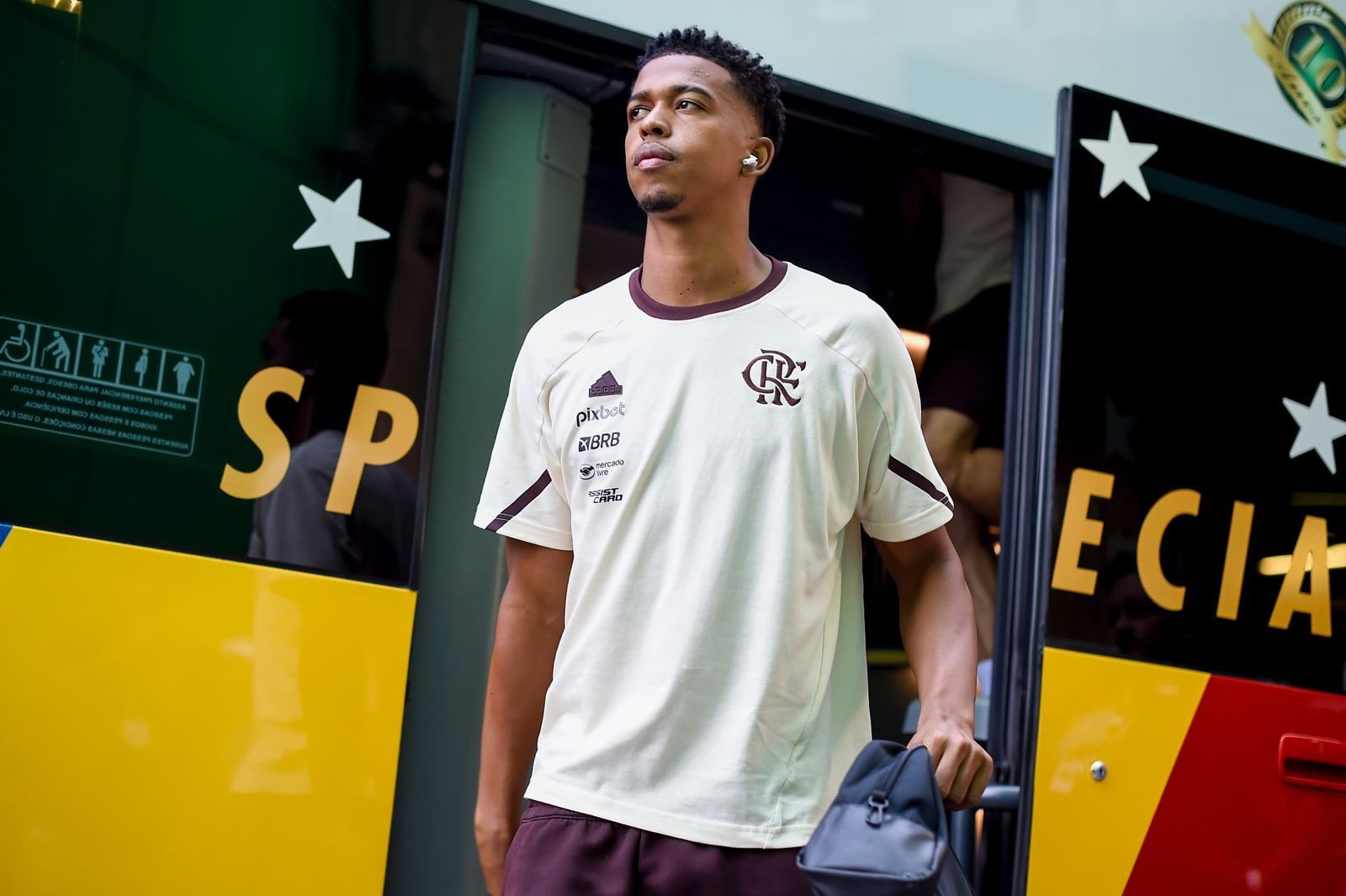 Carlinhos reencontra Nova Iguaçu e tenta recuperar futebol contra ex ...