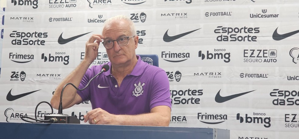 Dorival Júnior em entrevista coletiva após título do Corinthians na Copa do Brasil — Foto: Yago Rudá
