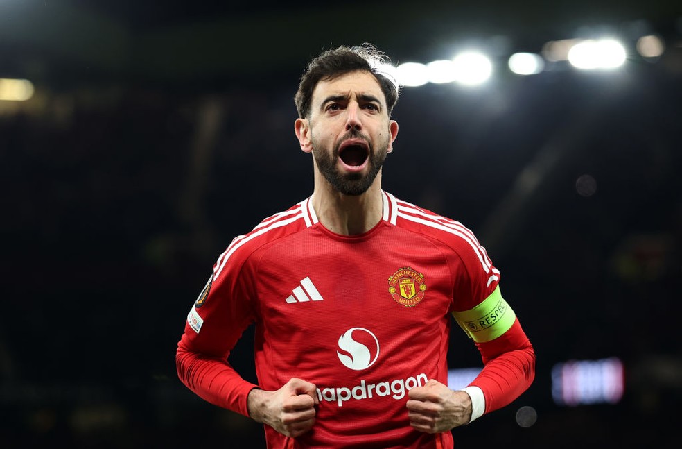 Bruno Fernandes marcou o gol que vai dando o empate ao United — Foto: Getty Images