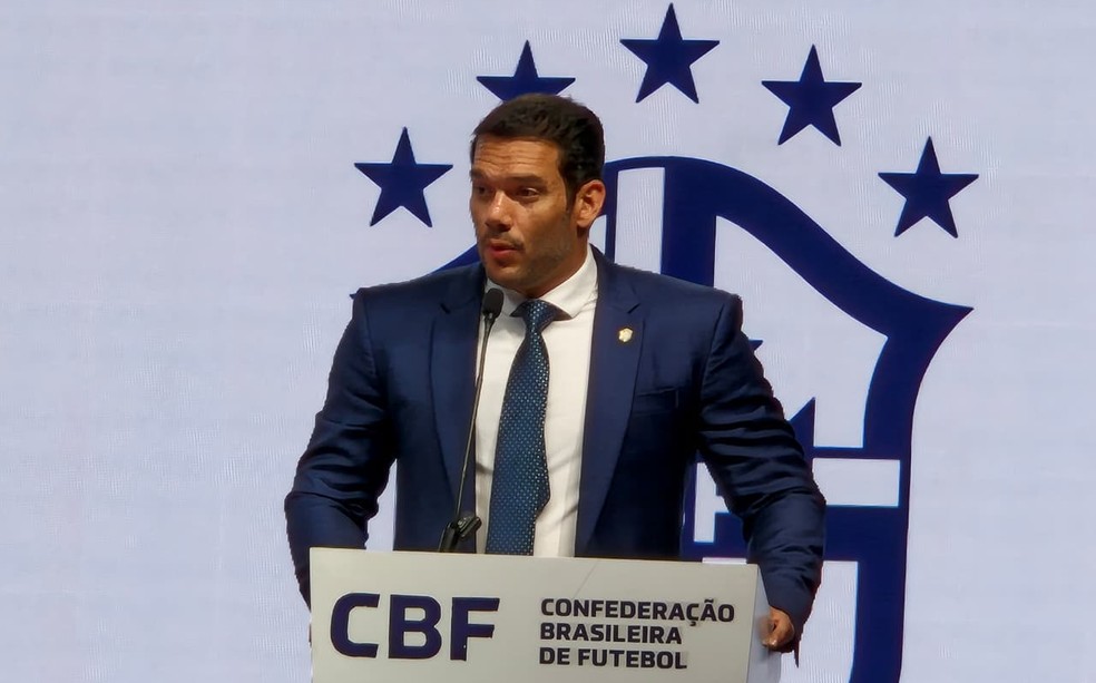 Presidente da CBF, Samir Xaud anuncia mudanças no calendário — Foto: João Guerra
