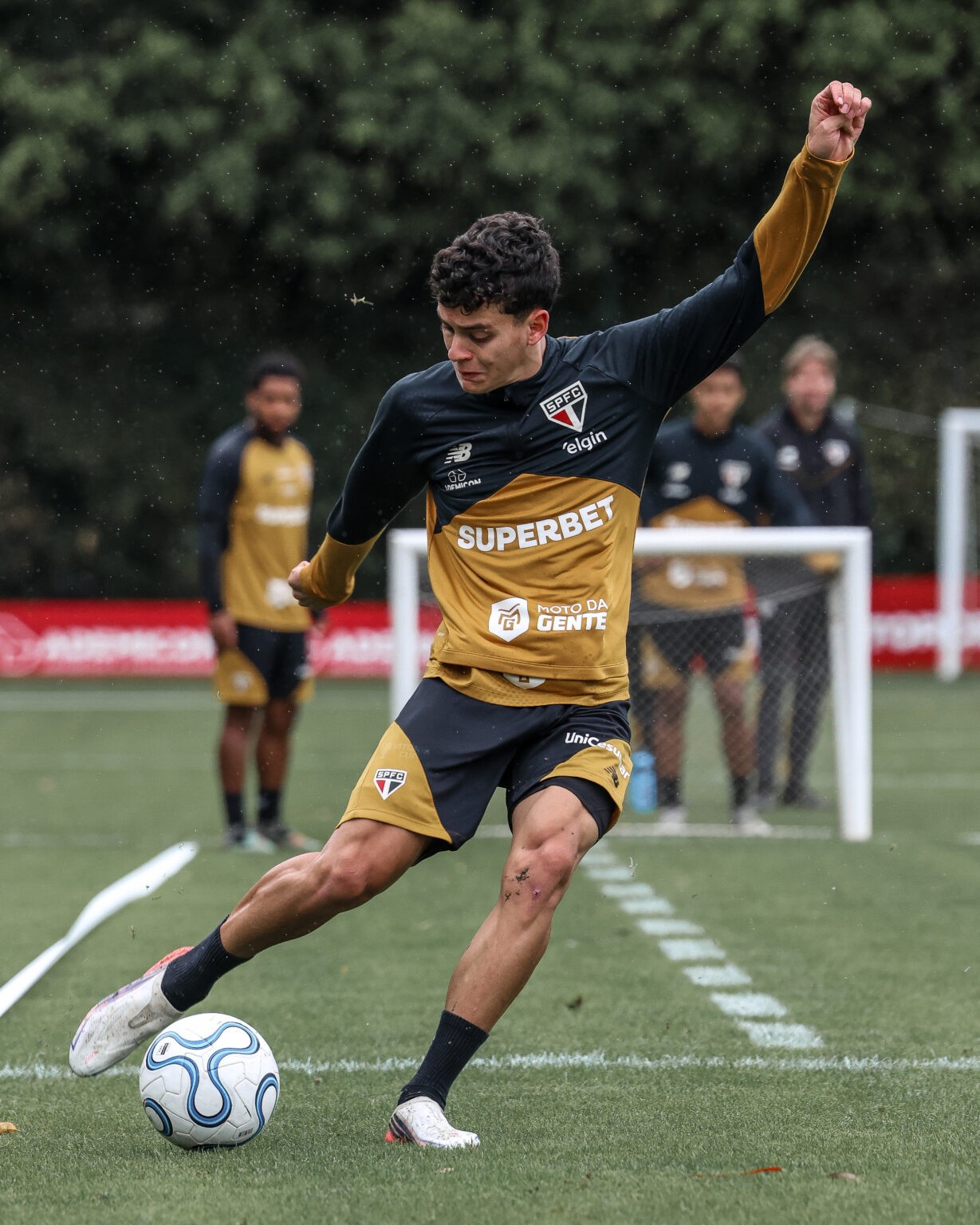 São Paulo inicia preparação para enfrentar o Boca com retornos de Lucca e Victor Sá