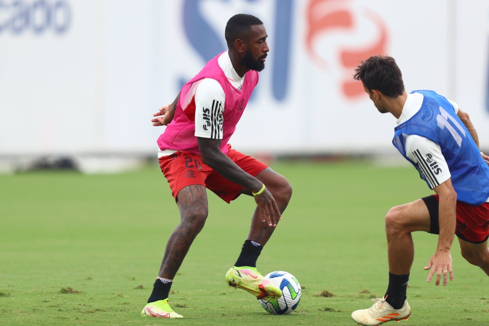Gerson em treino do Flamengo &mdash; Foto: Gilvan de Souza / Flamengo