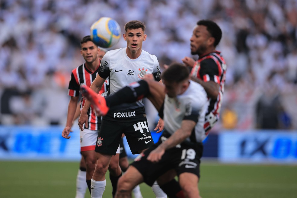 Gabriel Moscardo em Corinthians x São Paulo, sua última partida pelo clube  — Foto: Ettore Chiereguini/AGIF