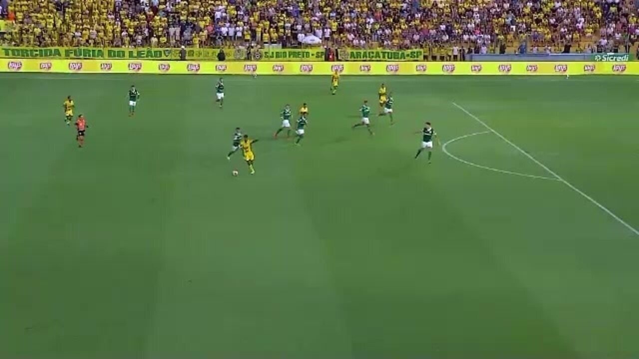 Palmeiras surpreende com autor do gol decisivo Allan, com multa milionária.