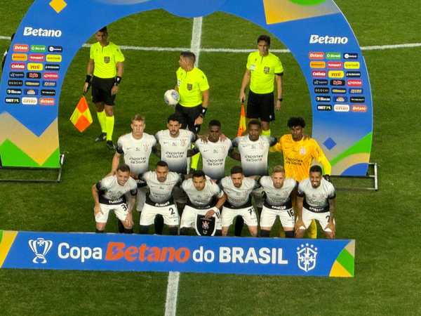 Atuações destacadas de Hugo Souza e Ramón Díaz na classificação corintiana na Copa do Brasil
