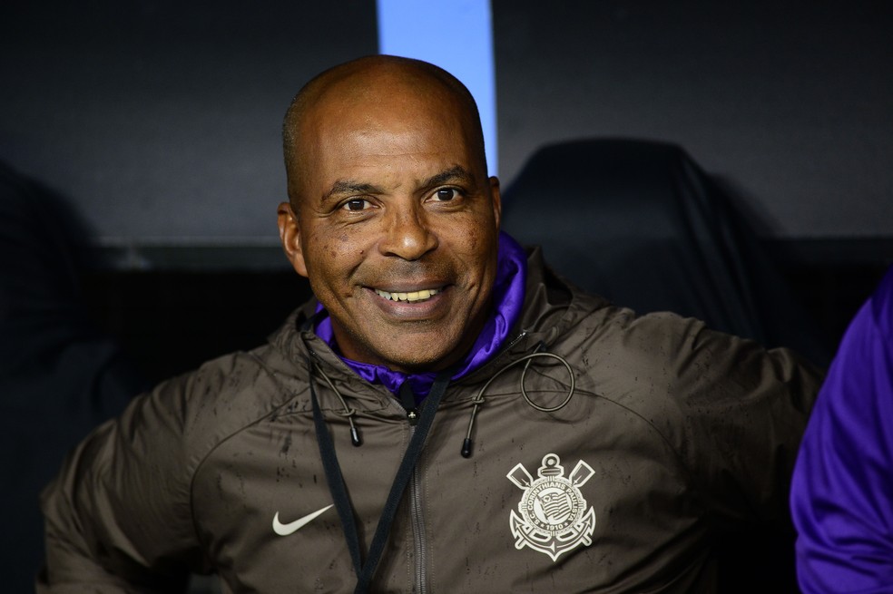 Orlando Ribeiro venceu os dois jogos no comando do Corinthians — Foto: Marcos Ribolli