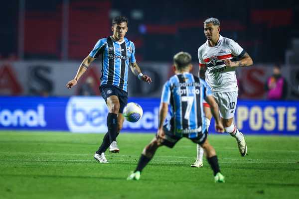 Grêmio enfrenta dificuldades e inicia rodada na zona de rebaixamento