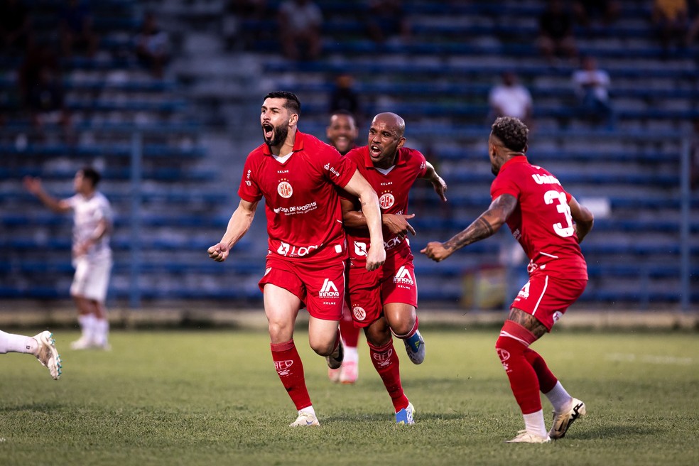 Coppetti marcou de pênalti em vitória do América-RN — Foto: Samuel Pereira