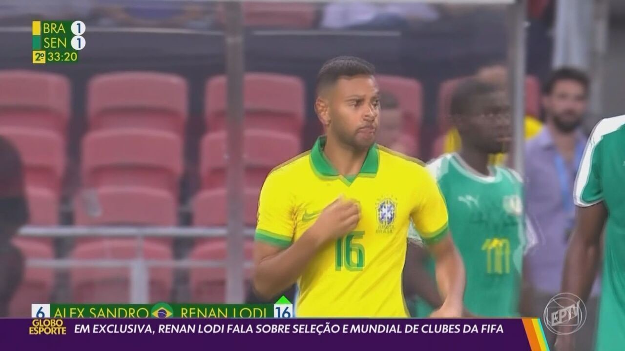 Renan Lodi treina no CT do Athletico após deixar o Al-Hilal
