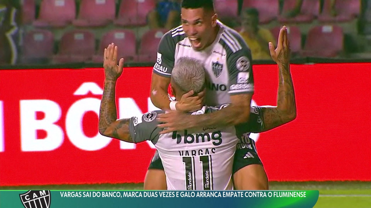 Vargas sai do banco, marca duas vezes e Galo arranca empate contra o Fluminense