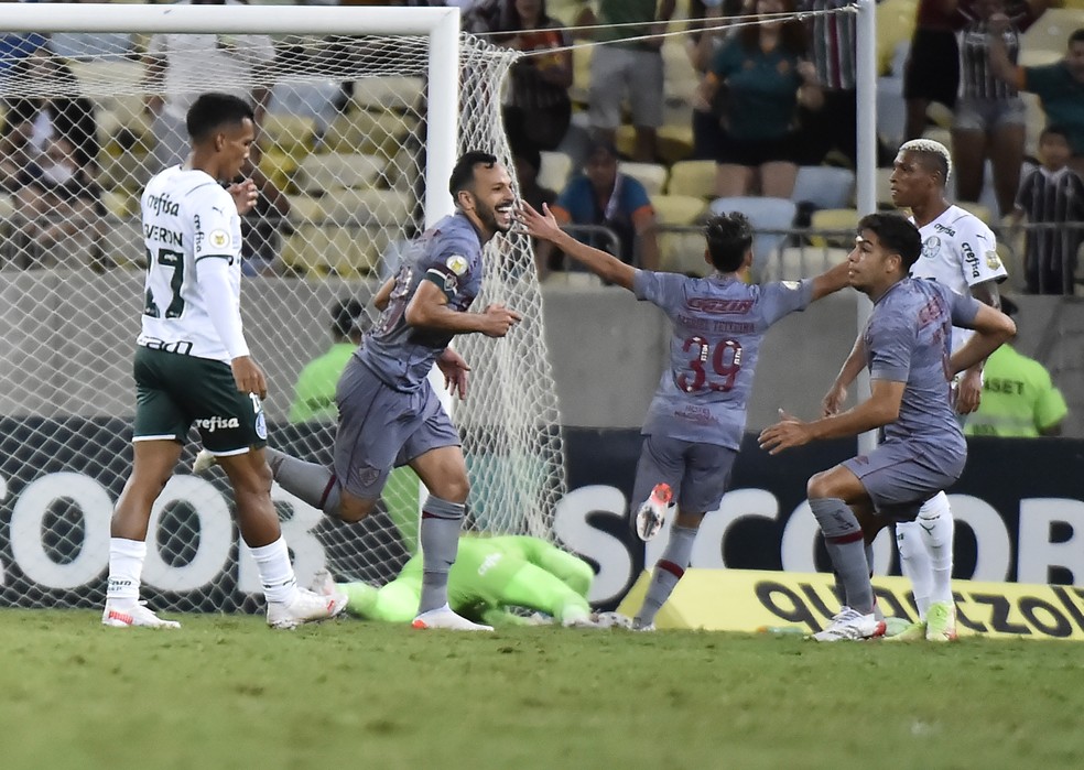 André prevê 'jogo mais difícil da temporada' para Fluminense e