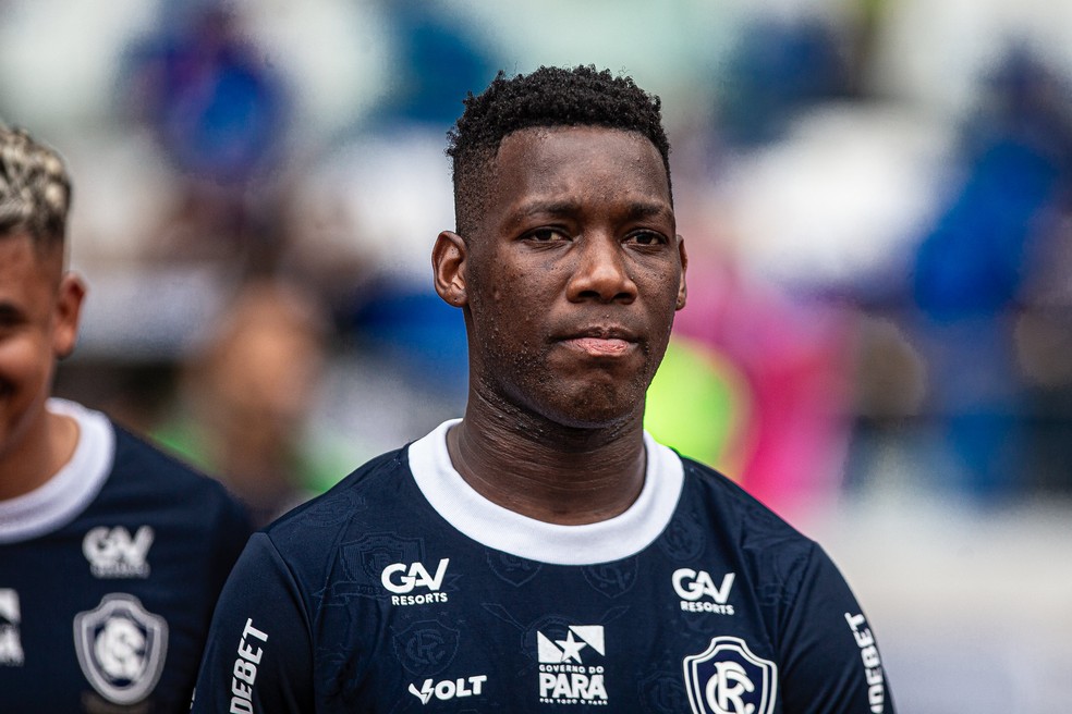 LEMBRA DELE? Ex-Palmeiras passa por polêmica em novo clube