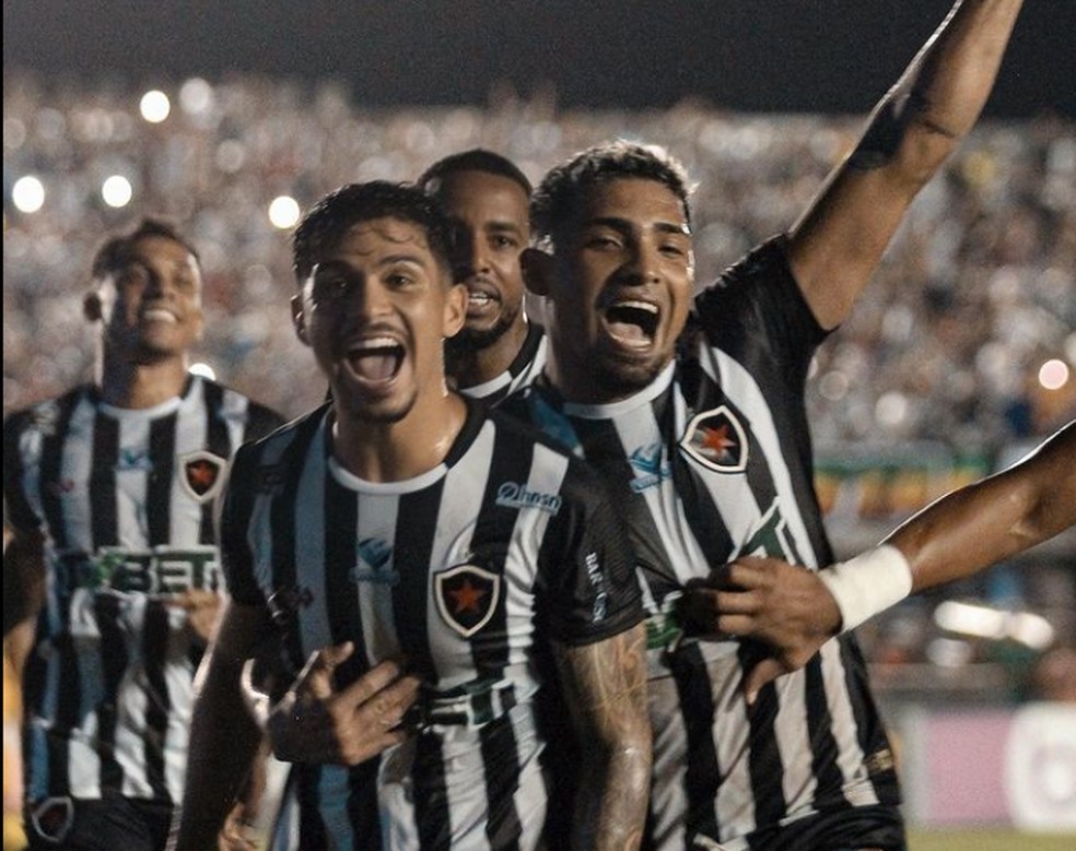 Botafogo-PB segue sendo o melhor paraibano no cenário nacional — Foto: Cristiano Santos / Botafogo-PB