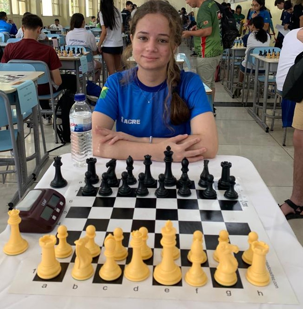 Jovem de 24 anos será a primeira brasileira na Copa do Mundo de xadrez -  tudoep