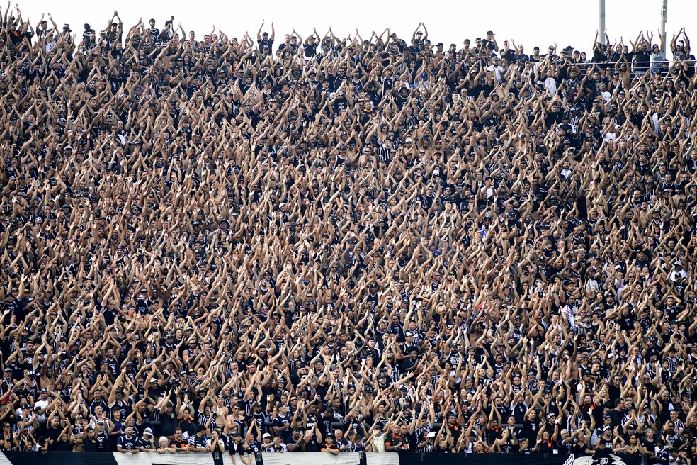 O Corinthians tem a segunda maior média de público do Brasileiro — Foto: Marcos Ribolli