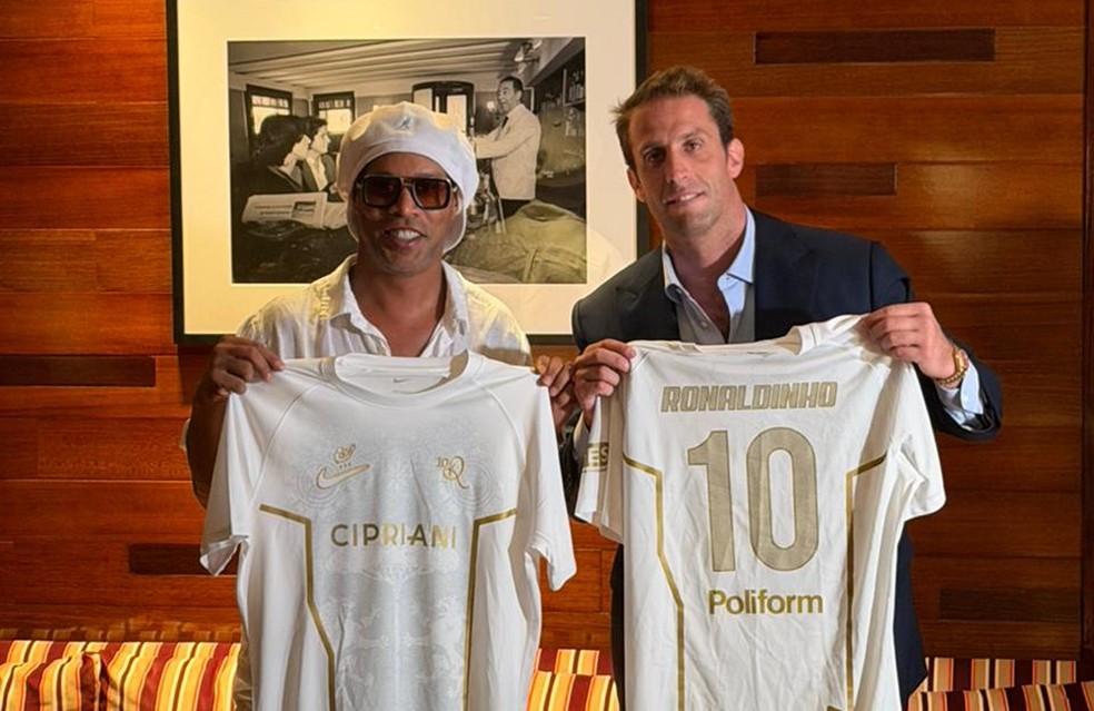 Ronaldinho no Ravenna com Ignazio Cipriani