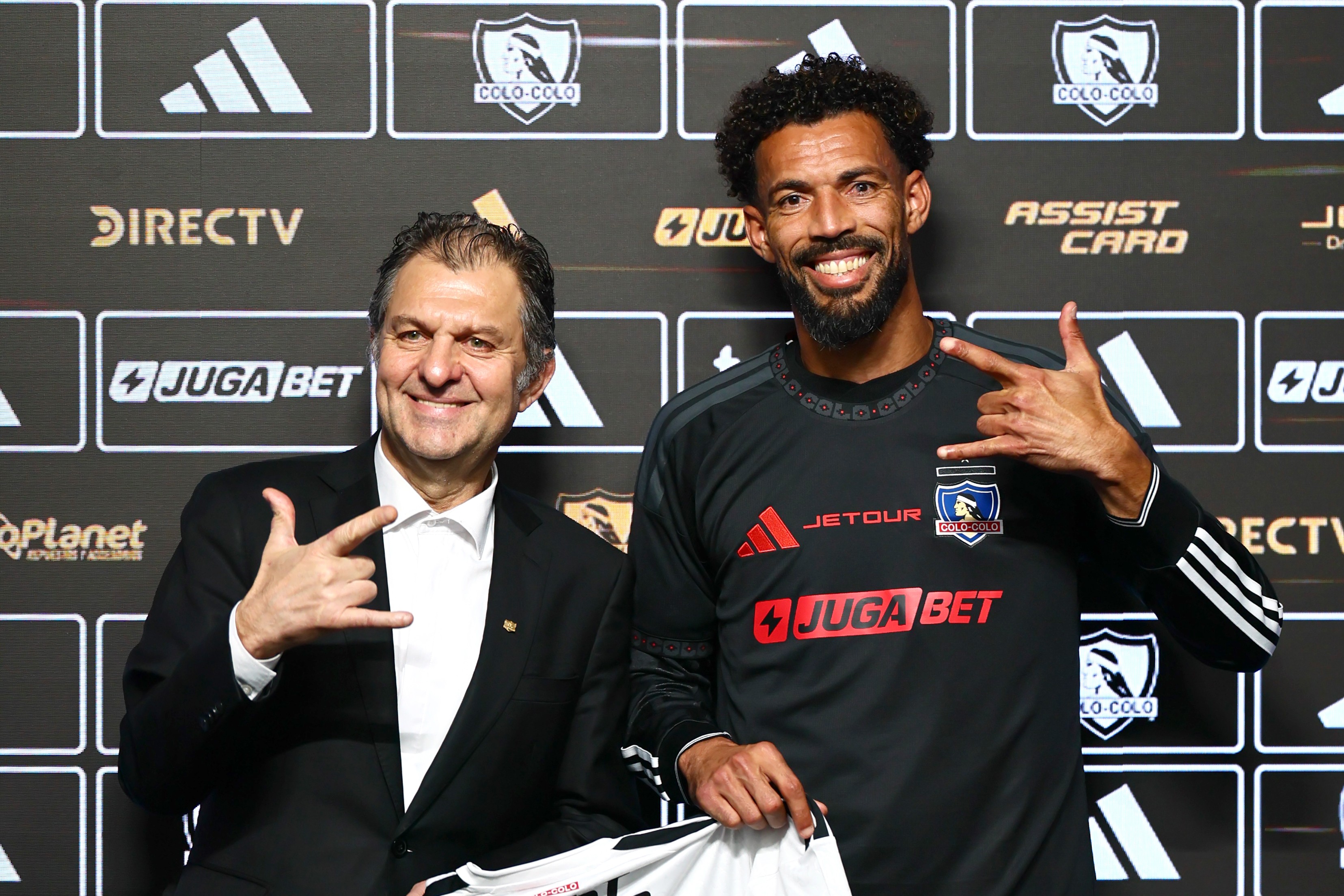 Colo-Colo coloca clube e país em evidência com a chegada de Vozinha