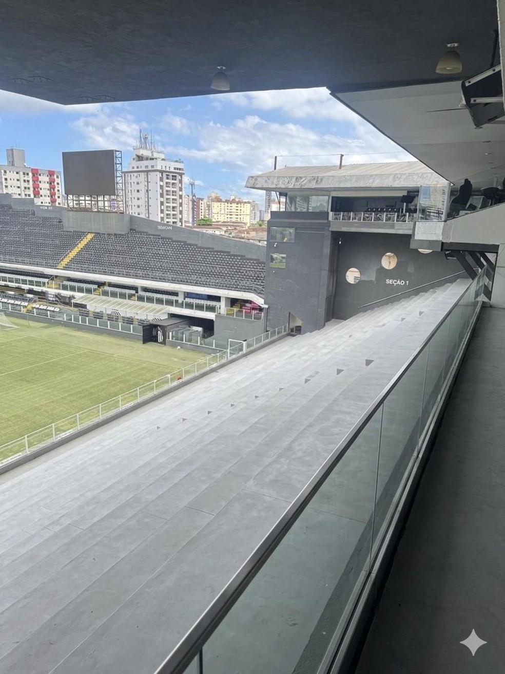 Novo setor visitante da Vila Belmiro sofrerá alteração drástica de visual — Foto: Divulgação