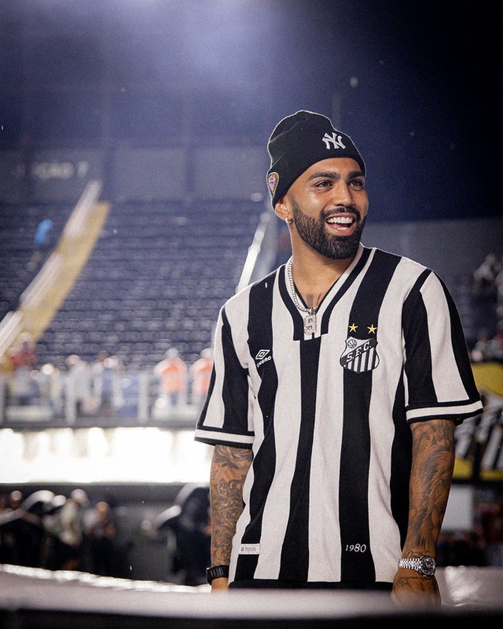 Gabriel Barbosa antes do jogo entre Santos x Remo, pelo Brasileirão — Foto: Raul Baretta/ Santos FC.