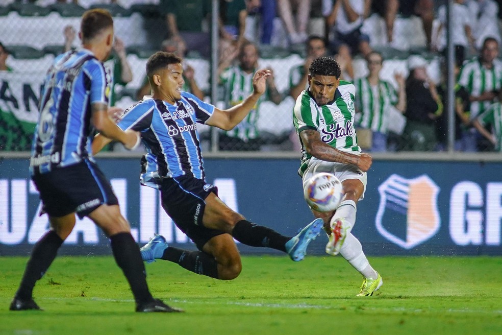 Grêmio conheceu a primeira derrota na temporada — Foto: Fernando Alves / ECJ